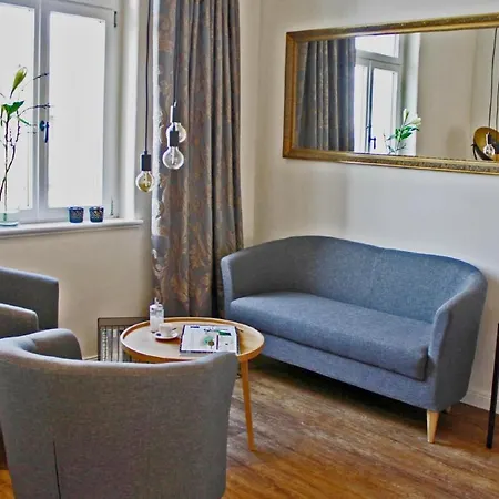 1899 - בית נופש *