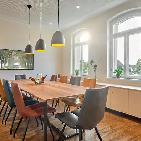 1899 - בית נופש *